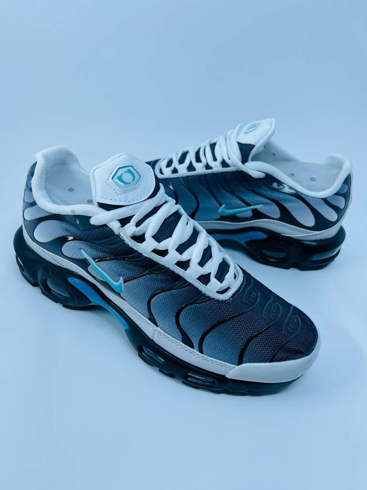 Tênis Nike Air Max Plus TN - Verde Água