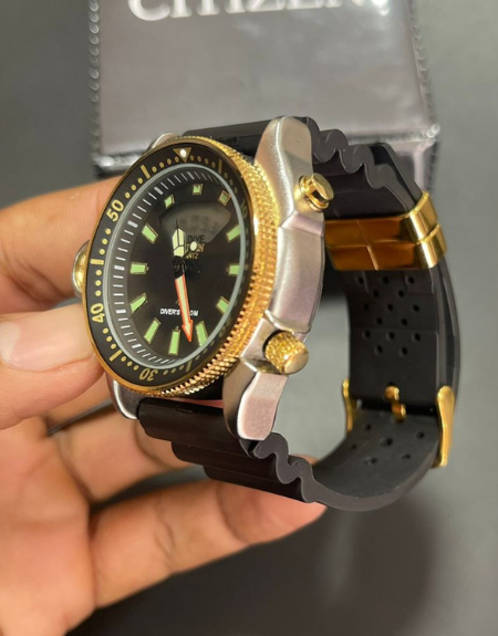 Relógio Citizen Aqualand Promaster - Preto com Prata e Dourado