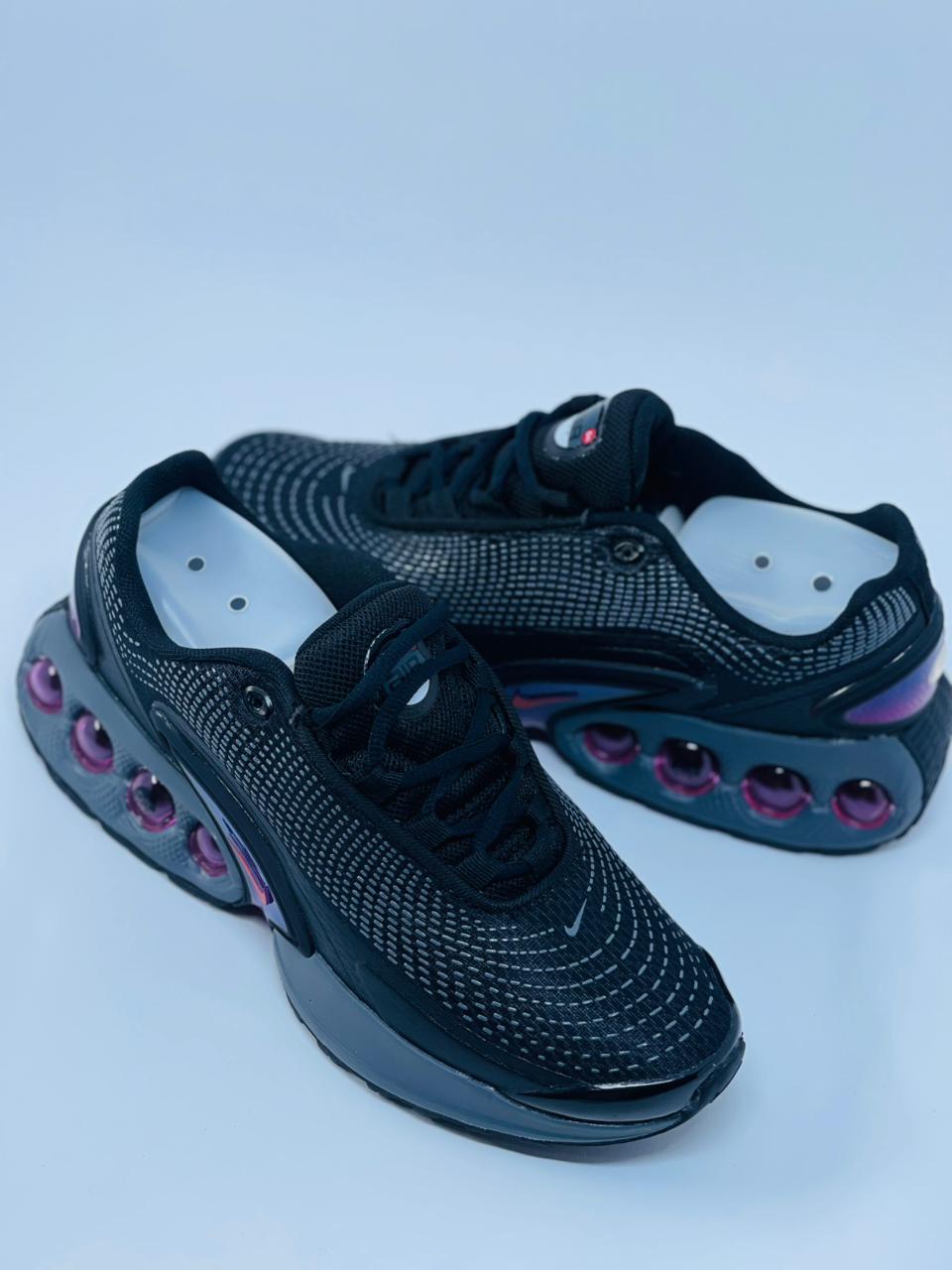 Tênis Nike Air Max DN - Preto e Roxo