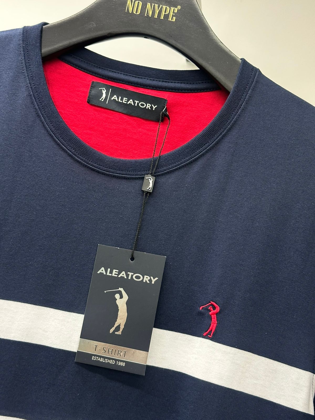 Camiseta Listrada Aleatory Stewart - Azul marinho