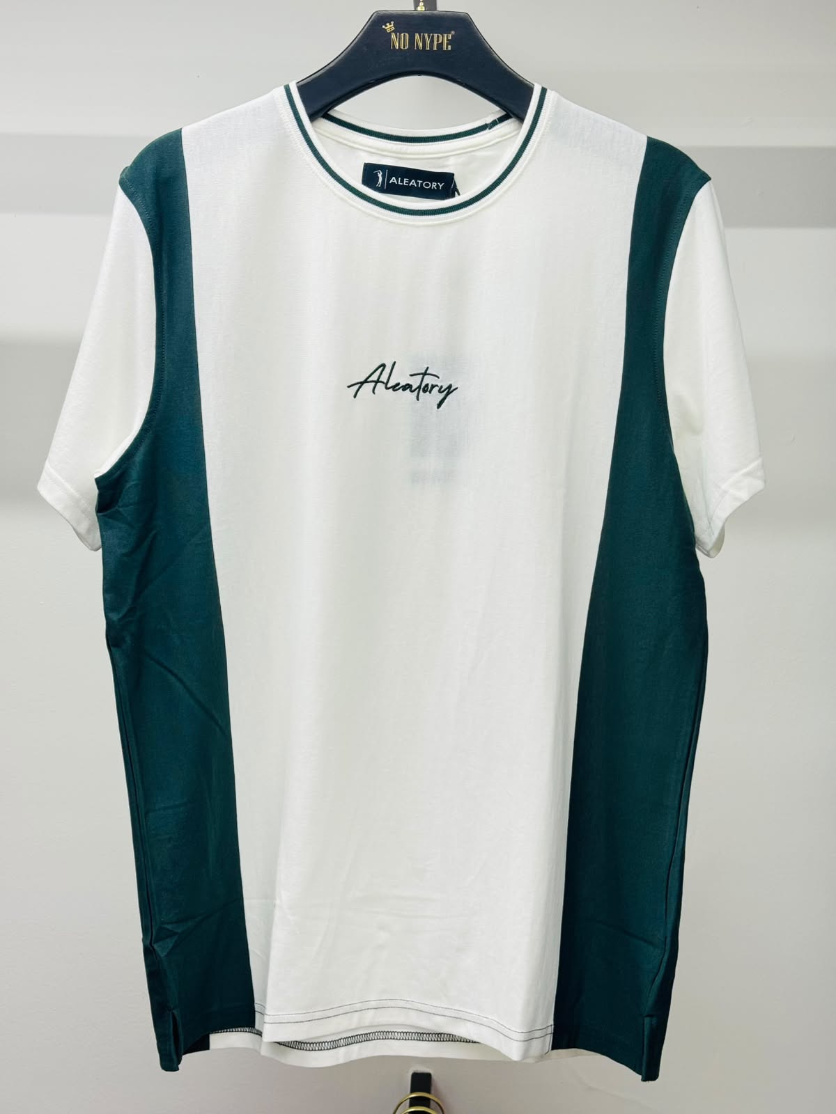 Camiseta Aleatory Listrada Auclair - Branco