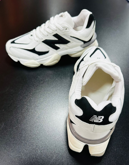 Tênis New Balance 9060 - Branco com Preto