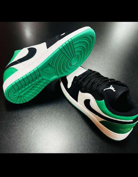 Tênis Nike Air Jordan 1 - Preto/Verde