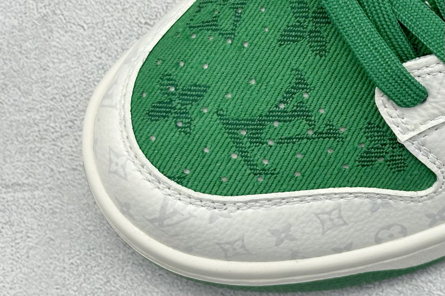 Tênis Nike Dunk Low x Louis Vuitton - Green Monogram