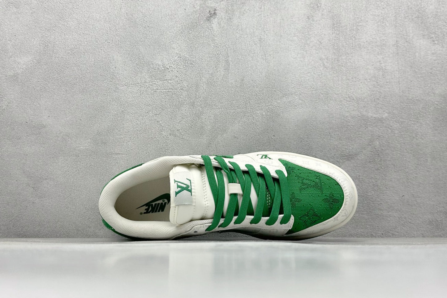 Tênis Nike Dunk Low x Louis Vuitton - Green Monogram