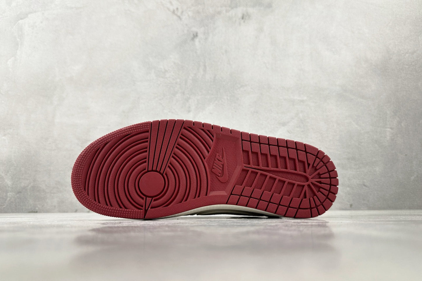 Tênis Nike Jordan 1 Low x Travis Scott x Fragment - Burgundy Wine