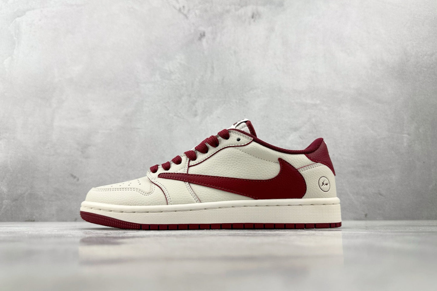Tênis Nike Jordan 1 Low x Travis Scott x Fragment - Burgundy Wine