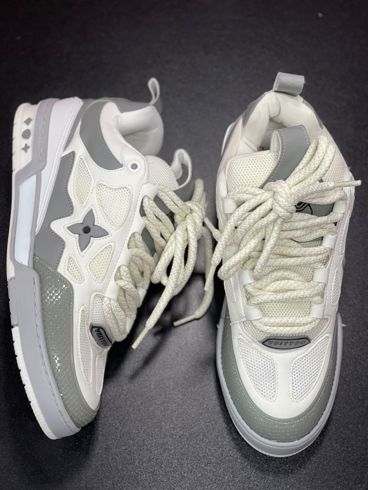 Tênis Louis Vuitton LV Skate Sneaker - Cinza