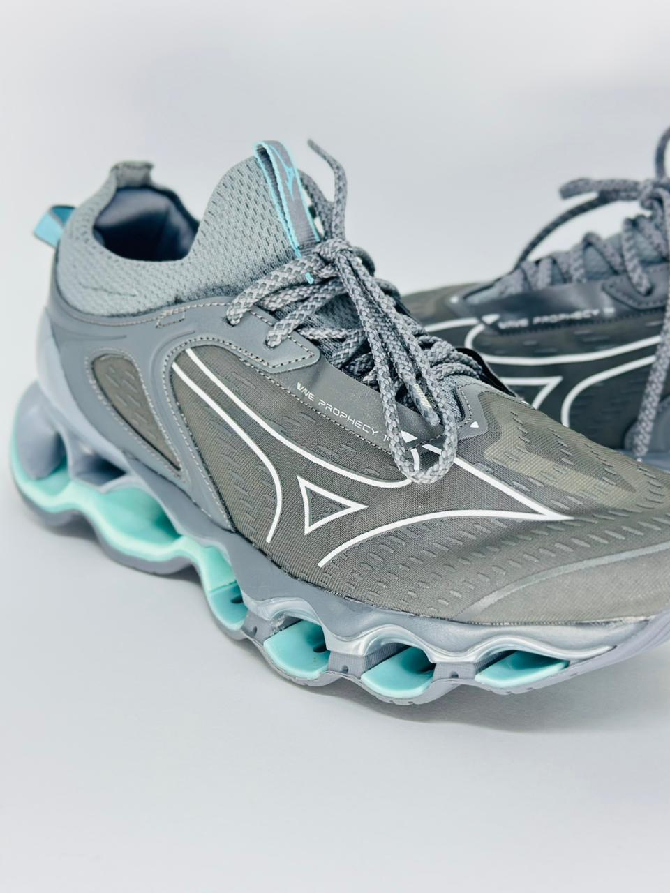 Tênis Mizuno Wave Prophecy 14 - Cinza e Azul Claro