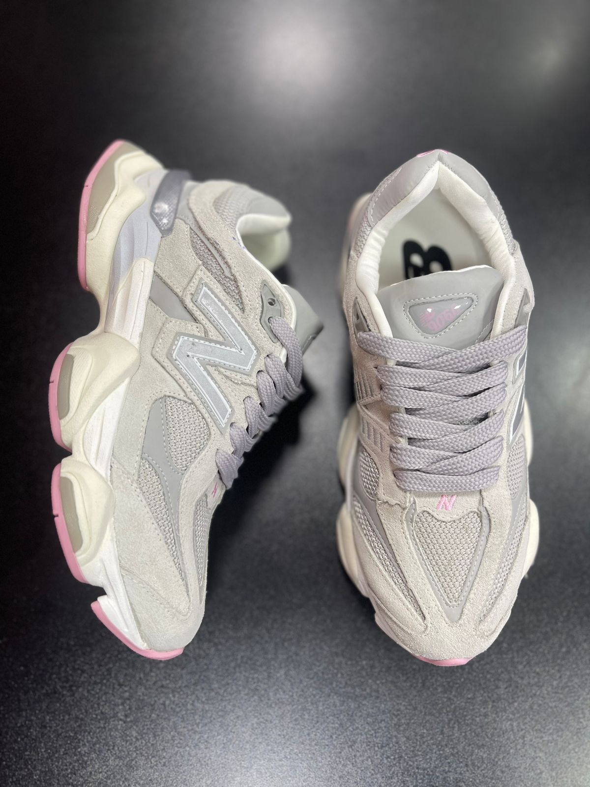 Tênis New Balance 9060 - Rosa