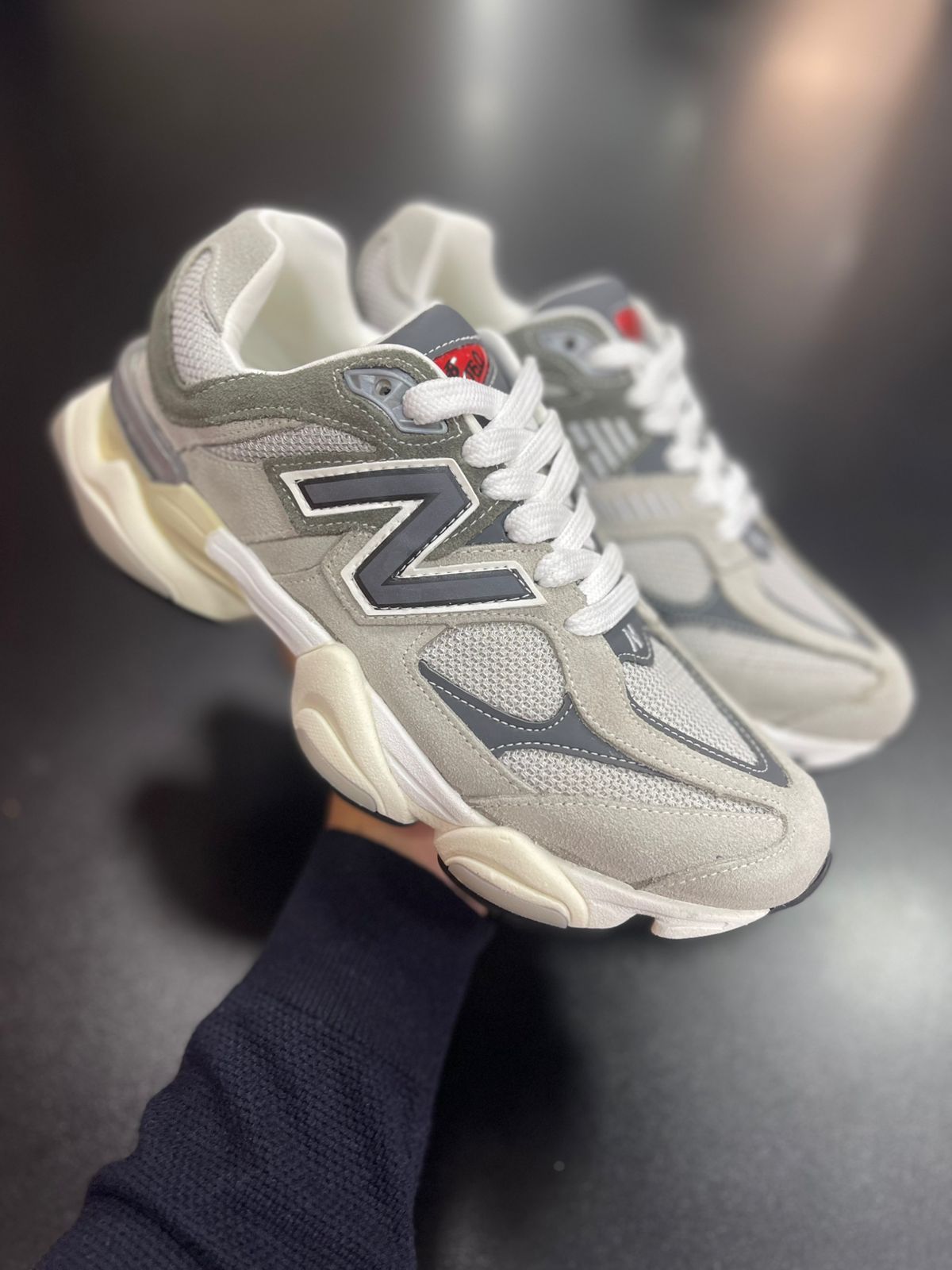 Tênis New Balance 9060 - Cinza