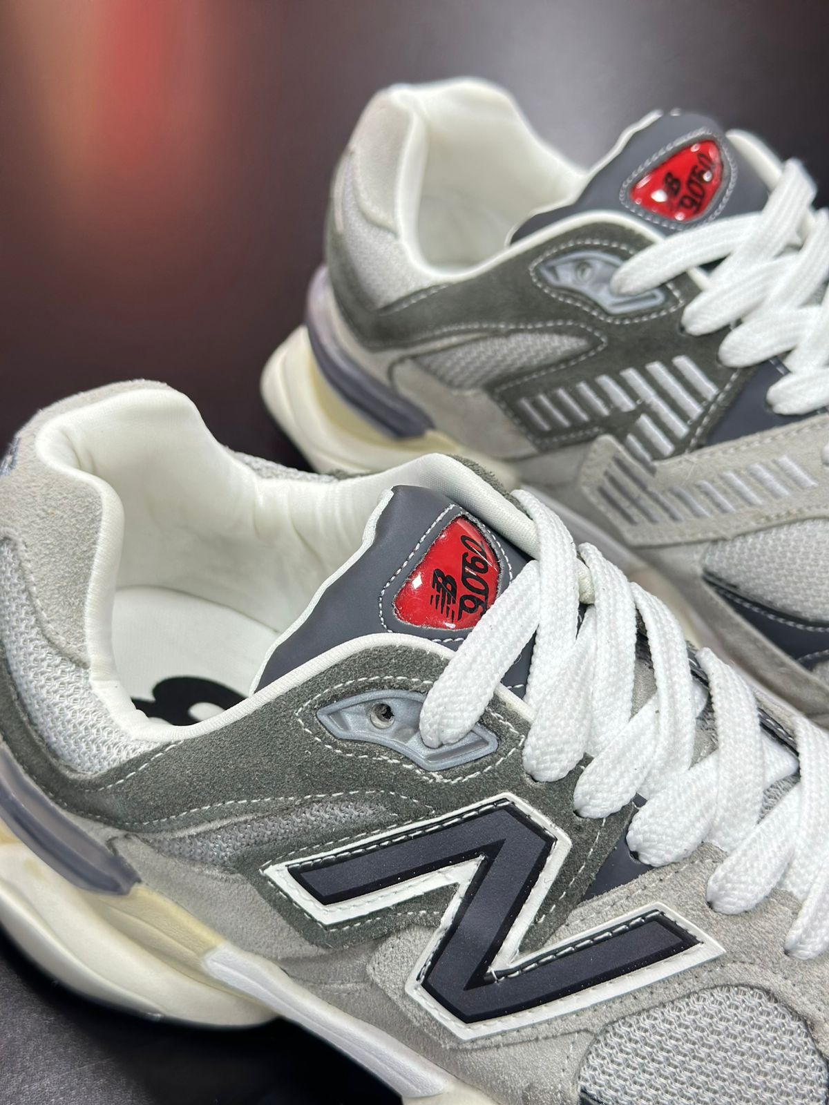Tênis New Balance 9060 - Cinza