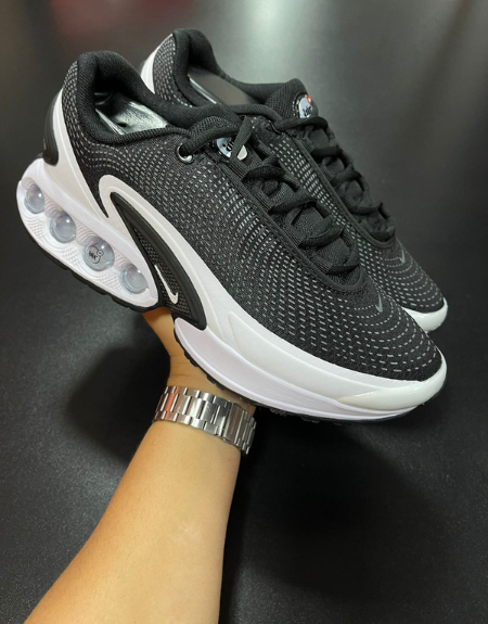 Tênis Nike Air Max DN - Preto e Branco