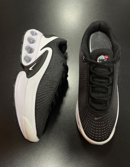Tênis Nike Air Max DN - Preto e Branco