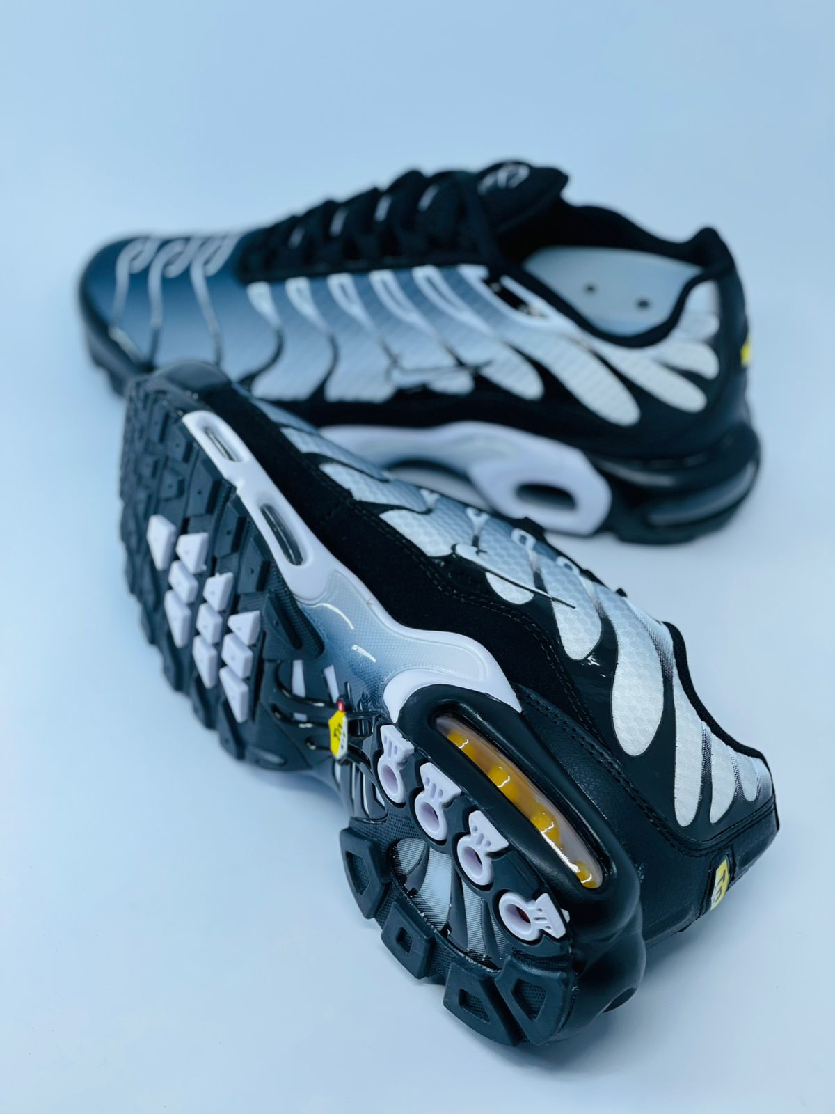 Tênis Nike Air Max Plus TN - Oreo