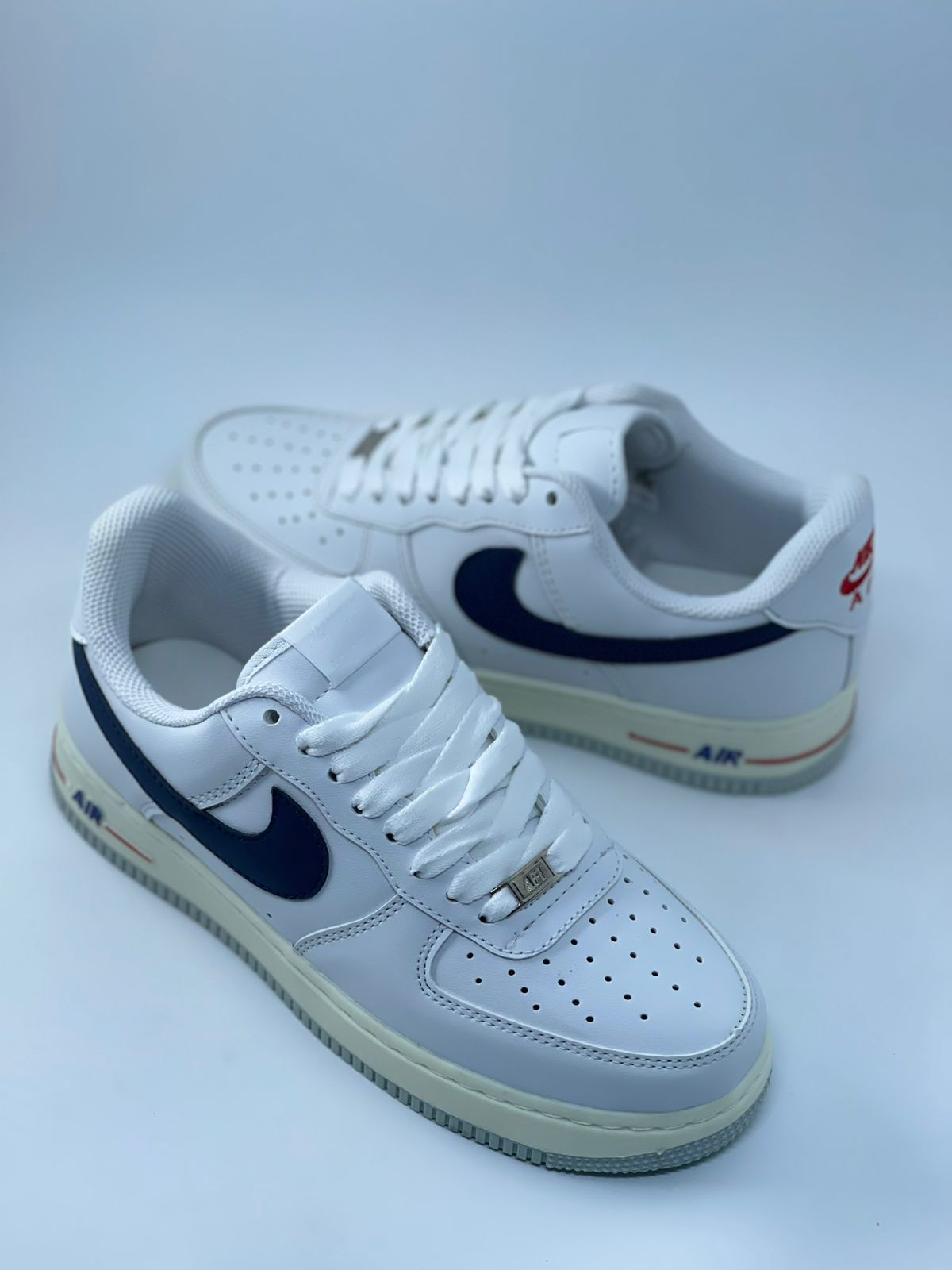 Tênis Nike Air Force 1 - Edição Limitada