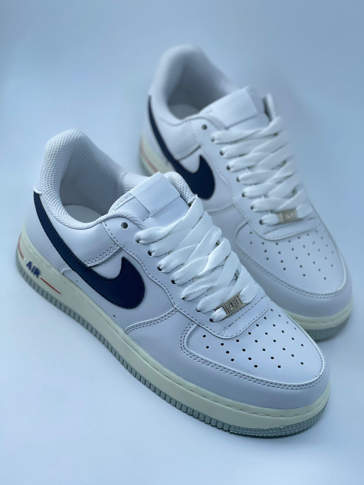 Tênis Nike Air Force 1 - Edição Limitada