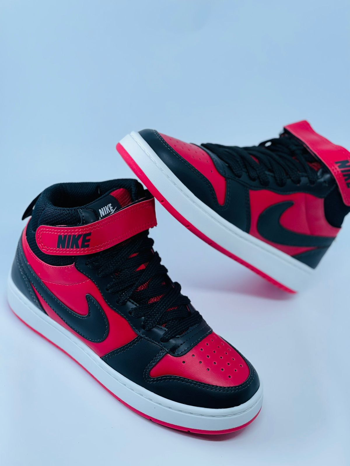 Tênis Nike Court Borough MID - Vermelho e Preto