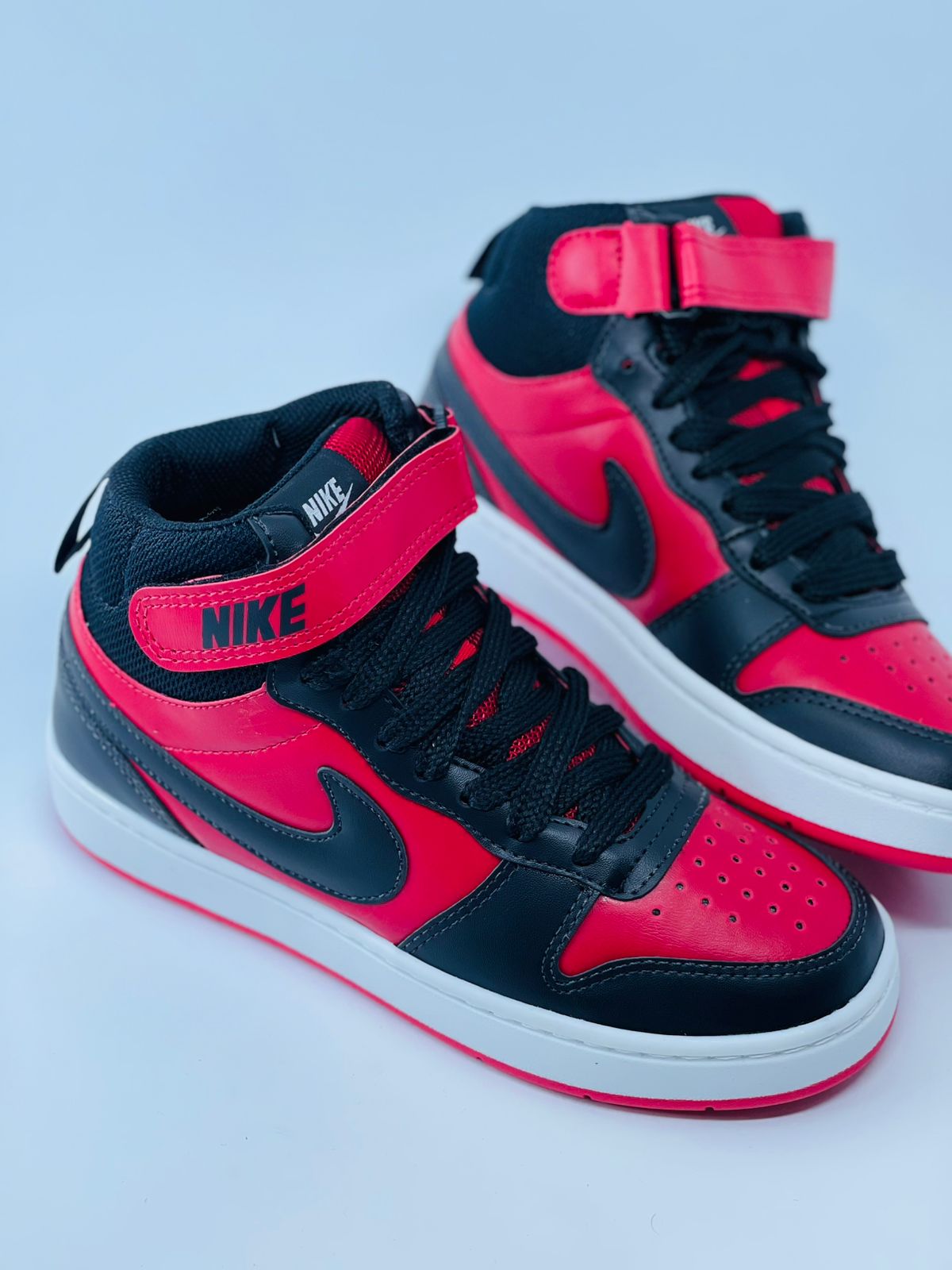 Tênis Nike Court Borough MID - Vermelho e Preto