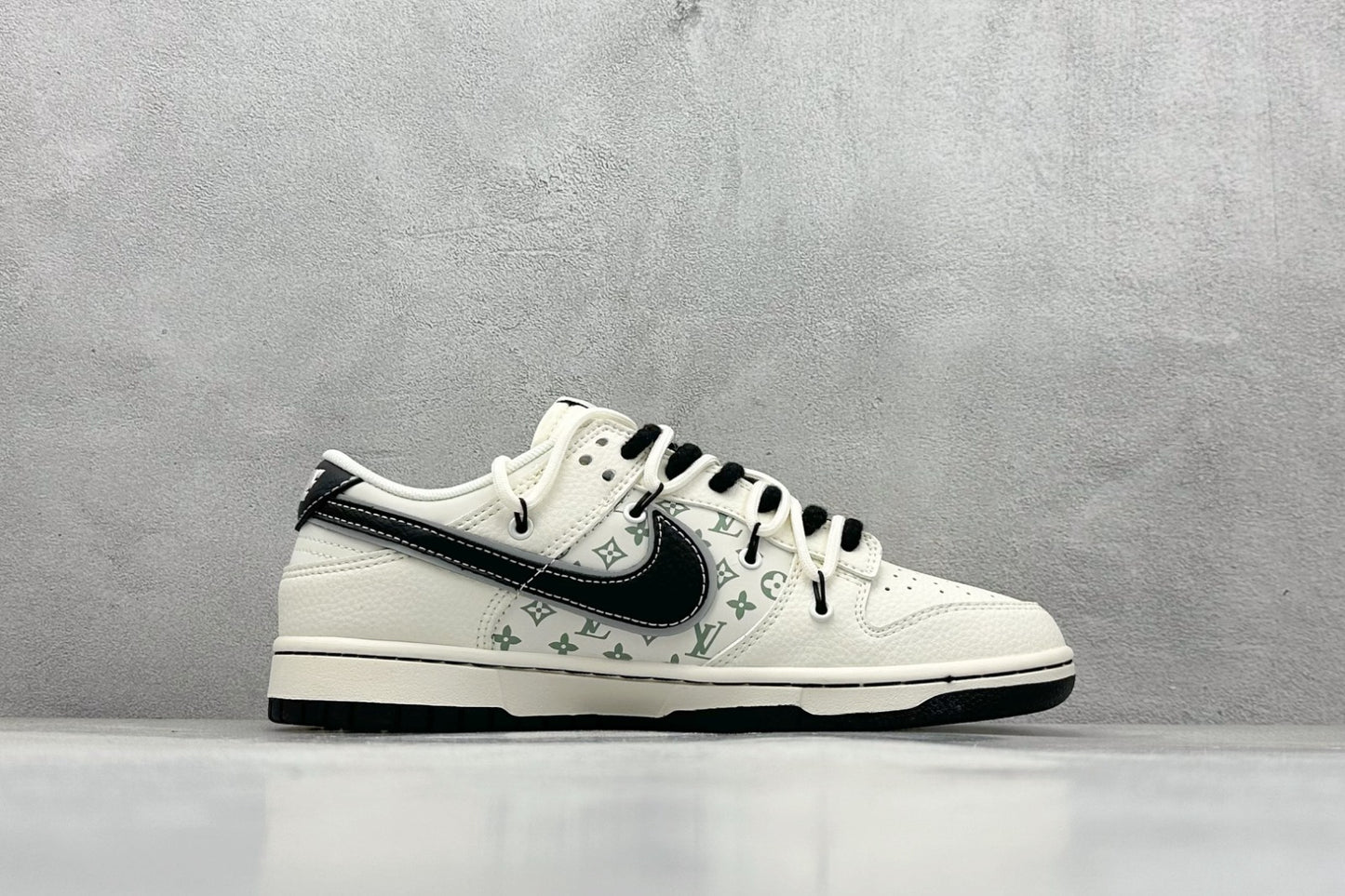Tênis Nike Dunk Low x Louis Vuitton "Virgil & Nigo" – Monogram Shadow Edition