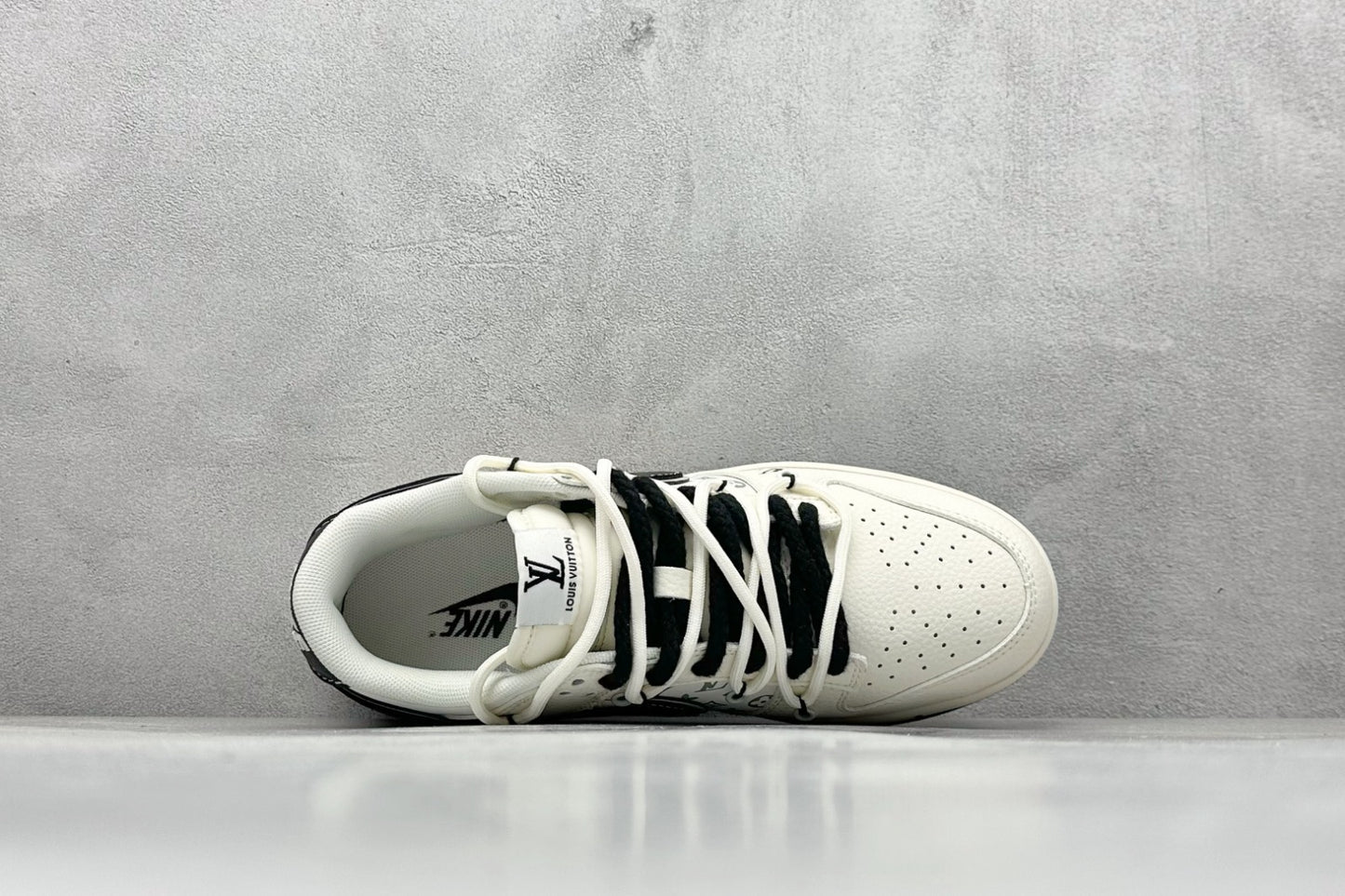 Tênis Nike Dunk Low x Louis Vuitton "Virgil & Nigo" – Monogram Shadow Edition
