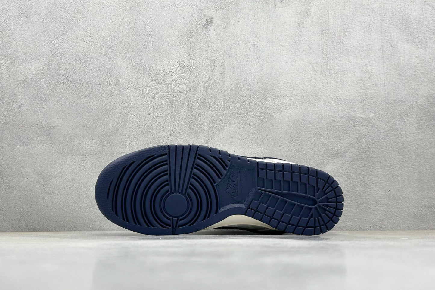 Tênis Nike Dunk Low x Louis Vuitton (Curated by Nigo) - Virgil White Monogram