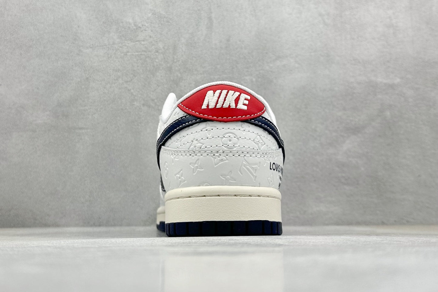 Tênis Nike Dunk Low x Louis Vuitton (Curated by Nigo) - Virgil White Monogram