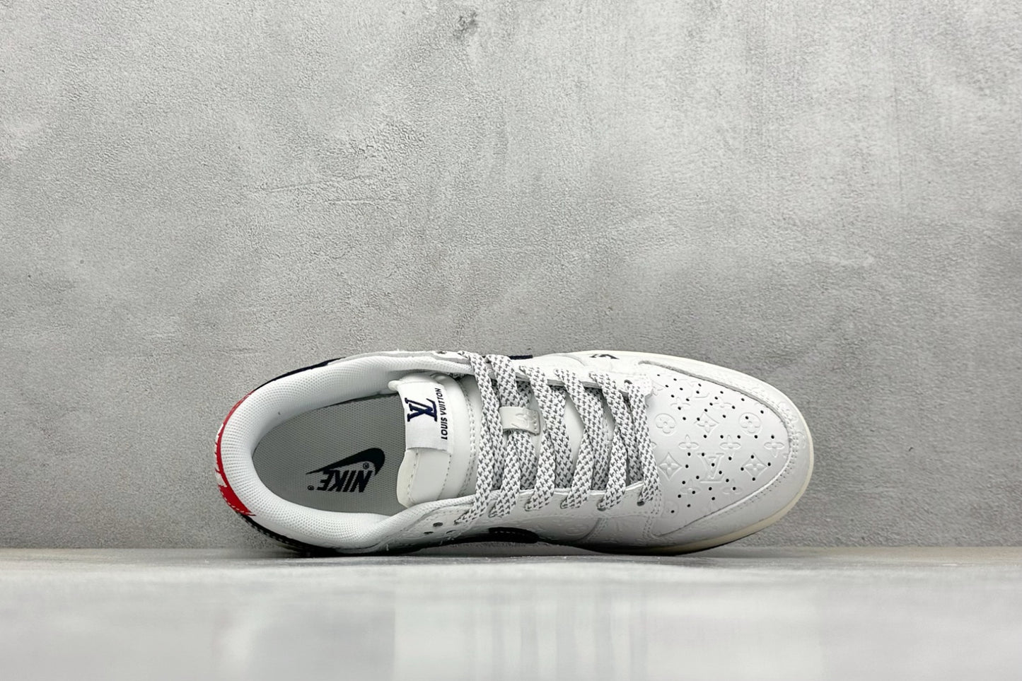 Tênis Nike Dunk Low x Louis Vuitton (Curated by Nigo) - Virgil White Monogram