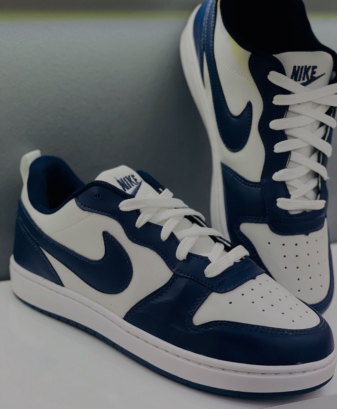 Tênis Nike Court Borough  - Azul e Branco