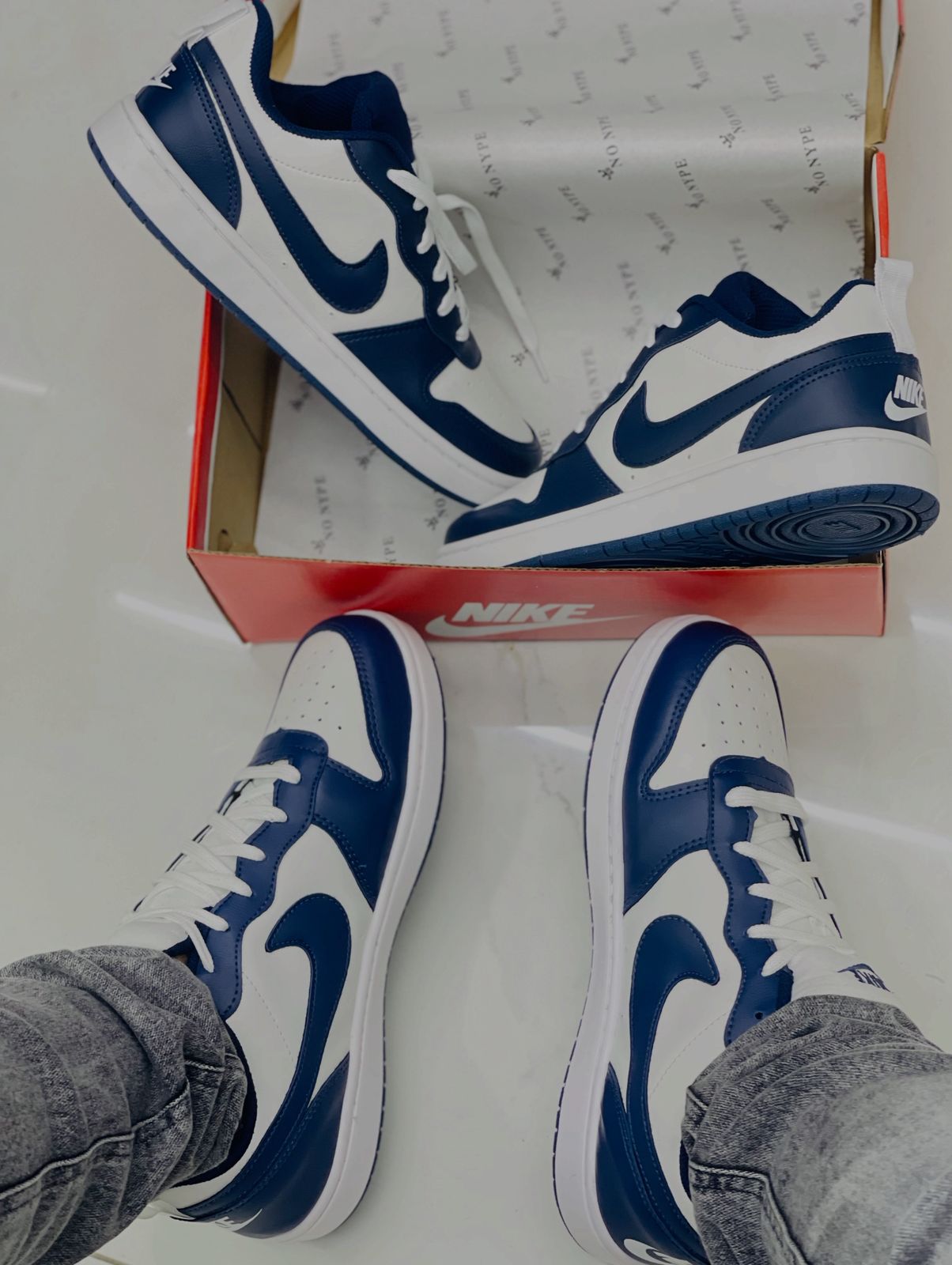 Tênis Nike Court Borough  - Azul e Branco