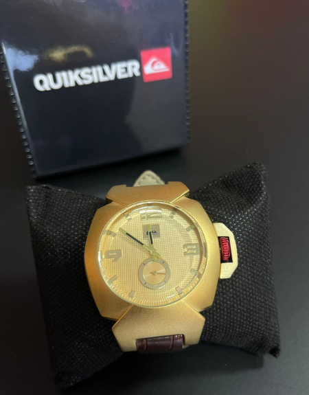 Relógio Quiksilver The Foxhound Leather - Dourado