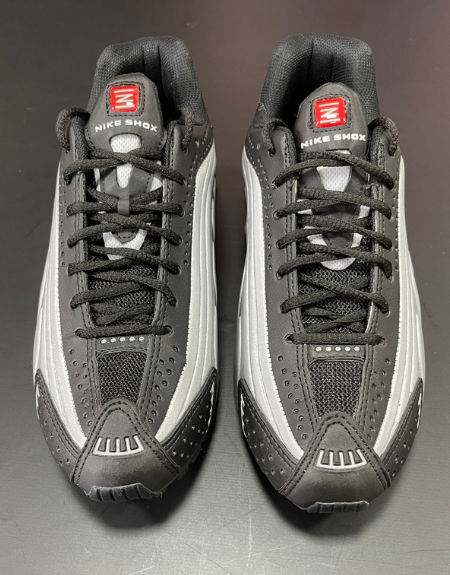 Tênis Nike Shox R4 - Preto, Cinza e Vermelho