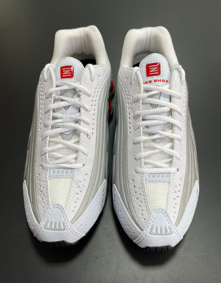 Tênis Nike Shox R4 - Branco, Cinza e Vermelho
