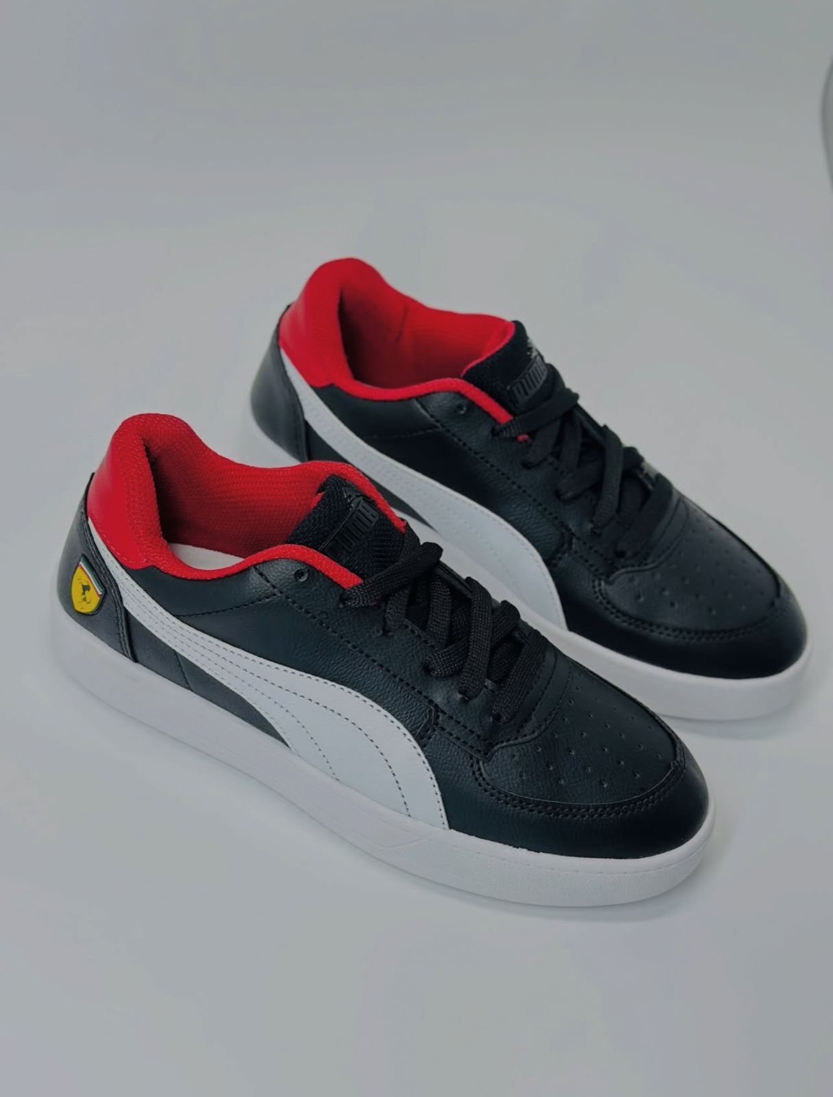 Tênis Puma Scuderia Ferrari - Preto e Branco