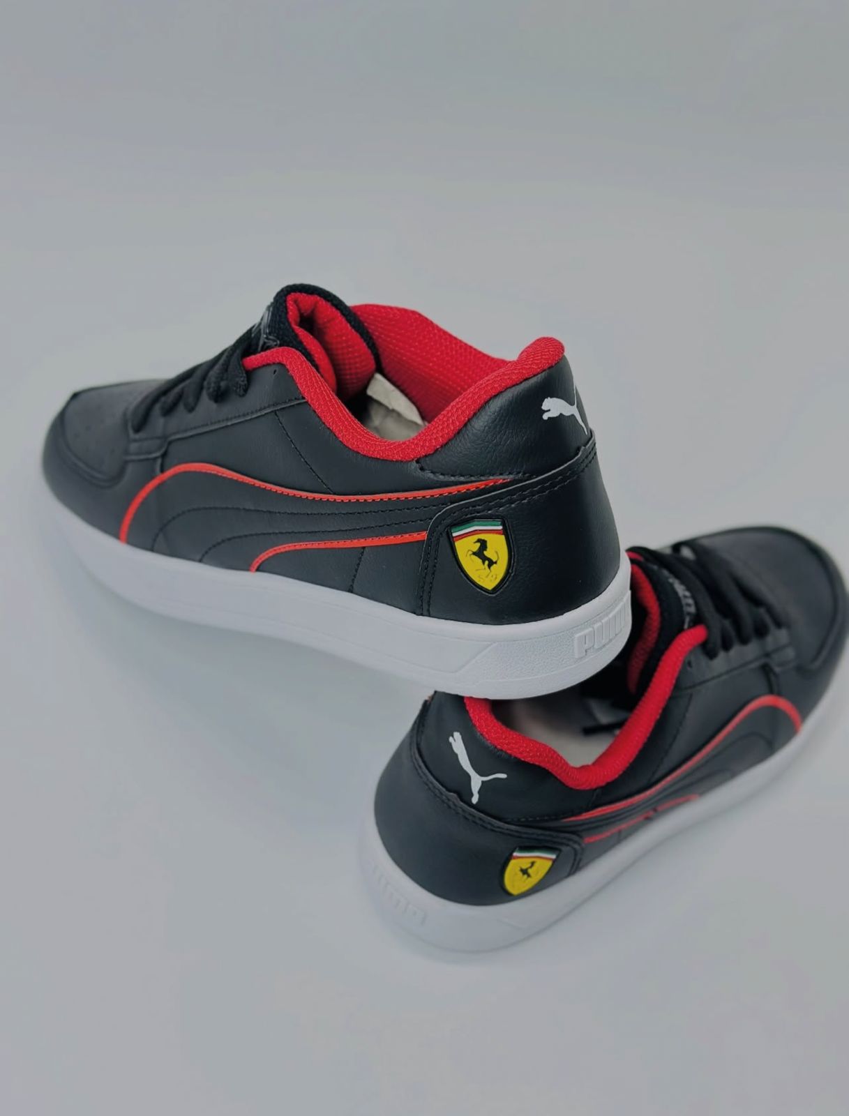 Tênis Puma Scuderia Ferrari - Preto e Vermelho