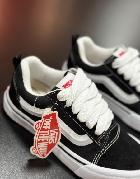 Tênis Vans KNU Skool - Black White