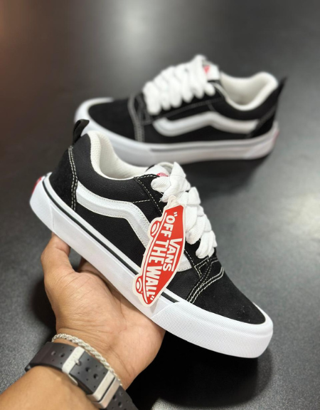Tênis Vans KNU Skool - Black White