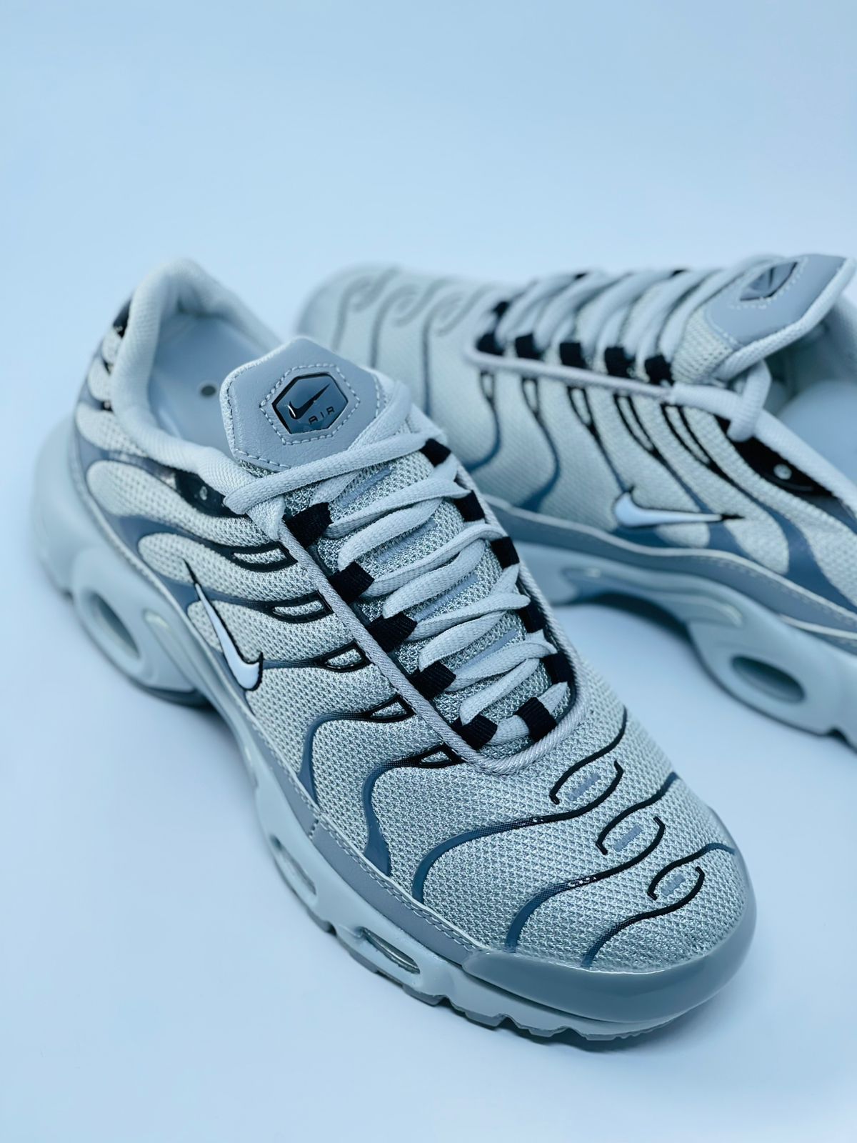 Tênis Nike Air Max Plus TN - Cinza II