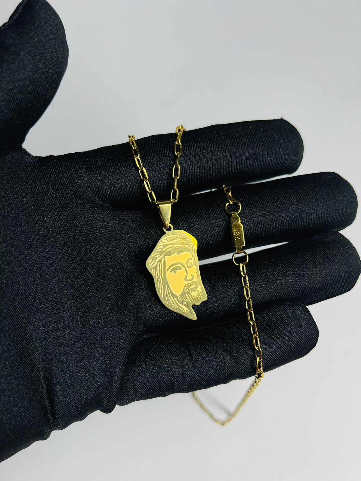 Corrente Cartier  - Banhada ouro 18k - Cristo