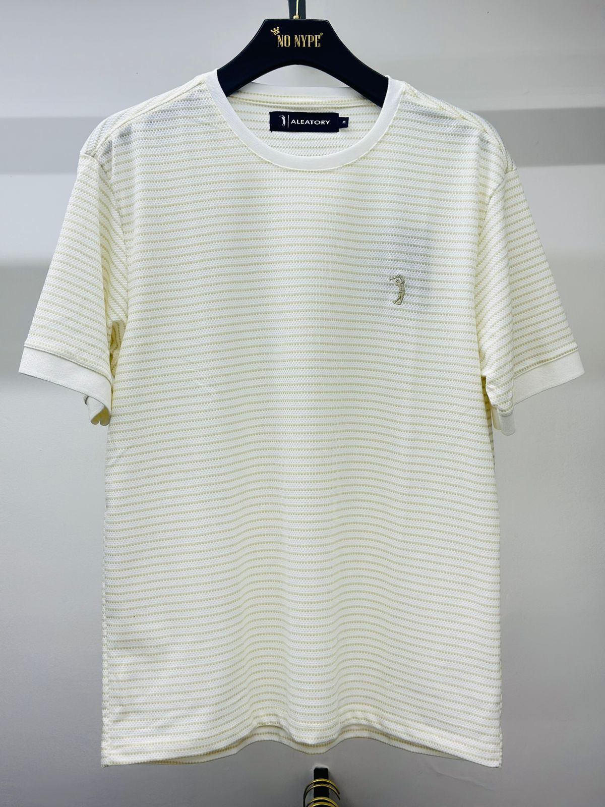 Camiseta Listrada Aleatory Ridley - Branca