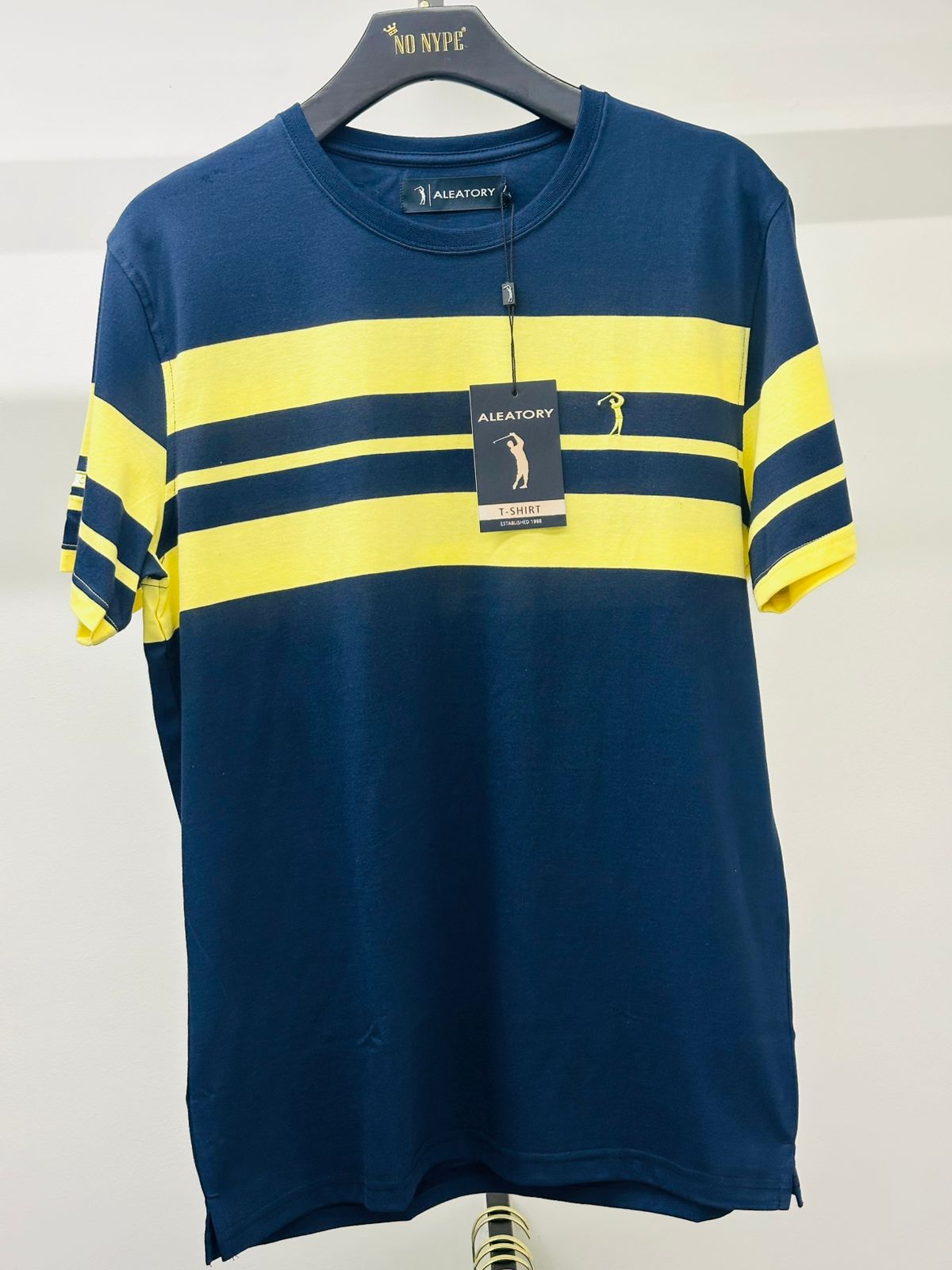 Camiseta Listrada Aleatory Braid  - Marinho e Amarelo