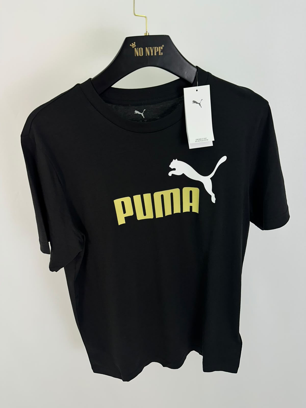 Camiseta PUMA Logo Dourado - Preta