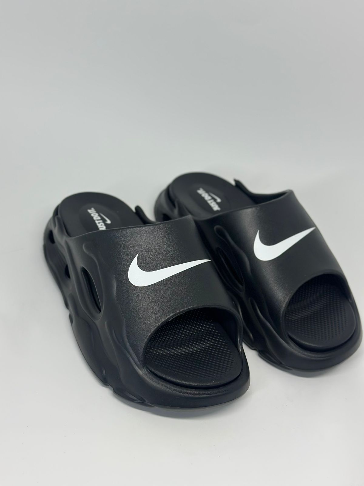 Chinelo Nike Slide - Preto